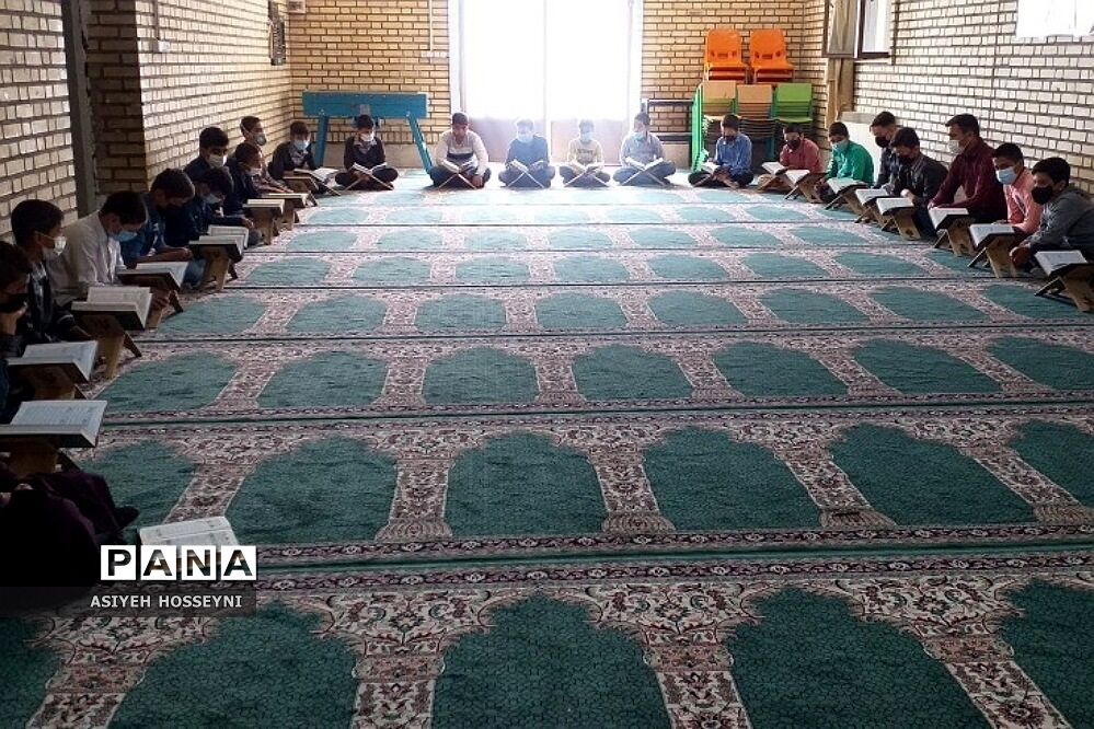 برگزاری محفل انس با قرآن در فشافویه
