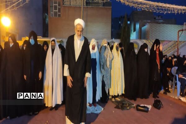 مراسم برگزاری افطاری به‌مناسبت ماه مبارک رمضان در دبیرستان شاهد کیهان  ناحیه 5
