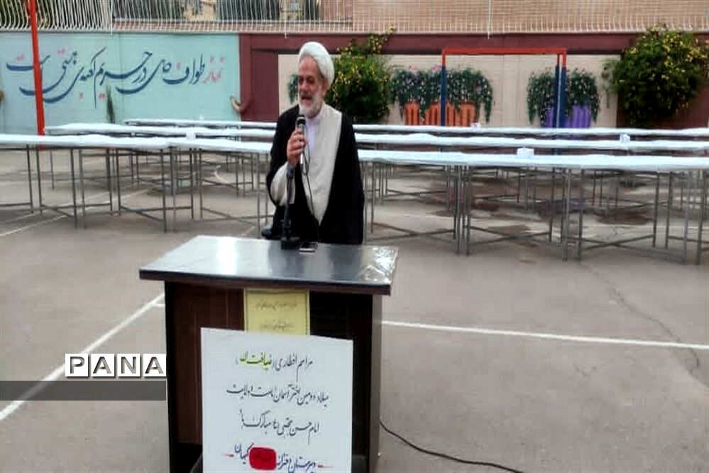 مراسم برگزاری افطاری به‌مناسبت ماه مبارک رمضان در دبیرستان شاهد کیهان  ناحیه 5