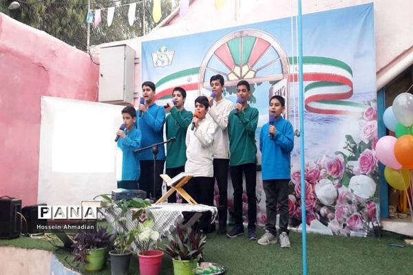 محفل انس با قرآن در مجتمع آموزشی و تربیتی پیشتازان بوشهر