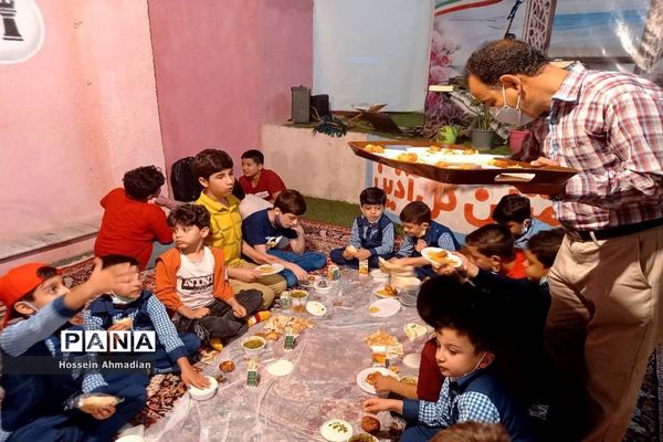 محفل انس با قرآن در مجتمع آموزشی و تربیتی پیشتازان بوشهر