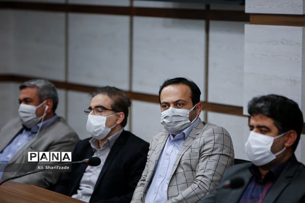 جلسه قائم مقام سازمان دانش‌آموزی با کارکنان