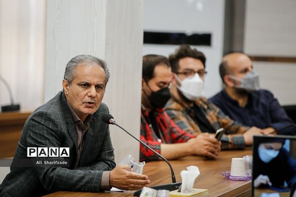 جلسه قائم مقام سازمان دانش‌آموزی با کارکنان