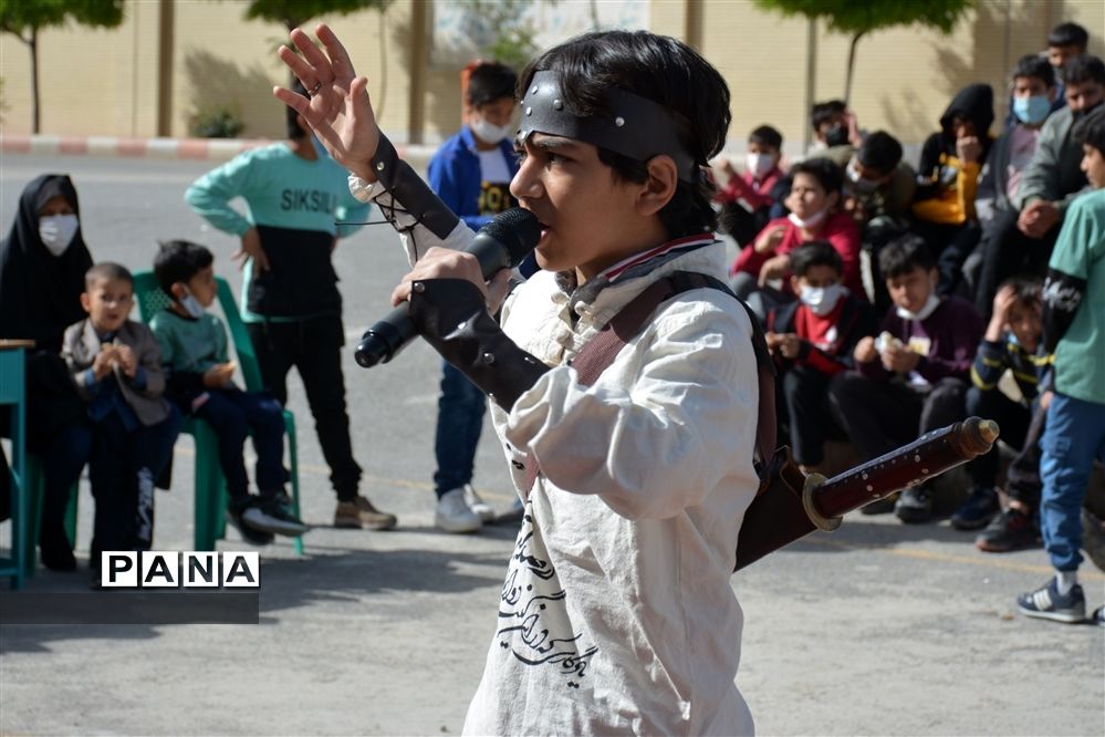 شاهنامه‌خوانی خیابانی دانش‌آموزان دبستان سلمان چرمهین