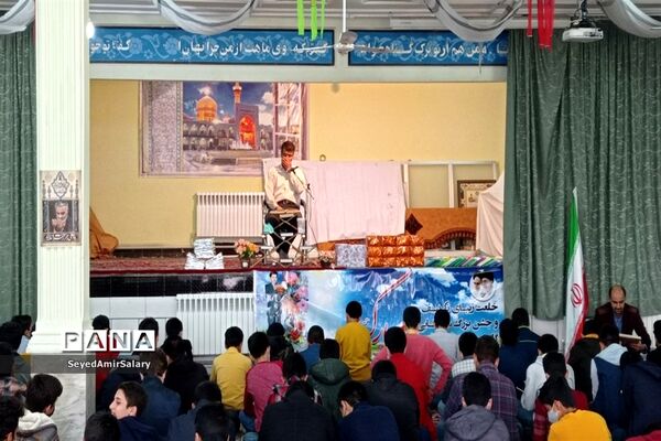 جشن تکلیف دانش‌آموزان دبیرستان پسرانه شاهد امام صادق (ع)کاشمر