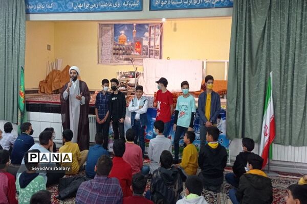 جشن تکلیف دانش‌آموزان دبیرستان پسرانه شاهد امام صادق (ع)کاشمر