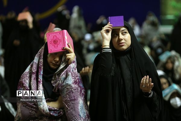 مراسم احیا شب نوزدهم ماه مبارک رمضان در امامزاده صالح (ع)