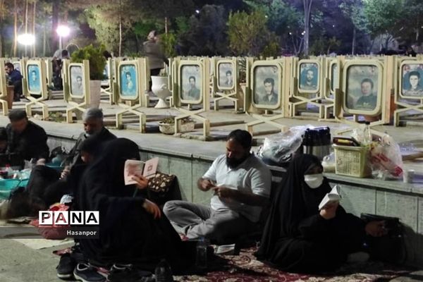 برگزاری مراسم احیا شب قدر در گلستان شهدای اصفهان