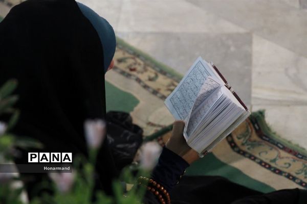 مراسم احیای شب قدر در حرم حضرت محمد هلال بن علی(ع) آران و بیدگل