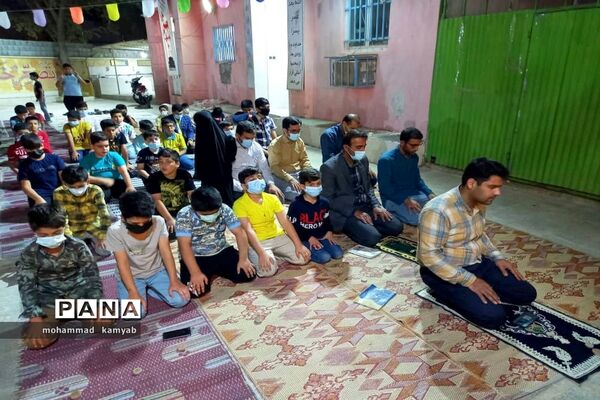 محفل انس با قرآن در شب قدر با حضور دانش‌آموزان بوشهری