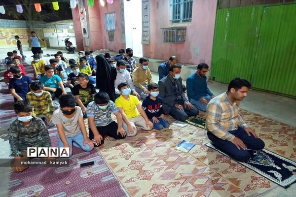 محفل انس با قرآن در شب قدر با حضور دانش‌آموزان بوشهری