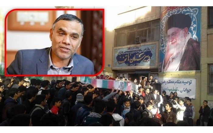 حضور و غیاب به سبک دبیرستان هاتف؛ «آقا رفته جبهه!»