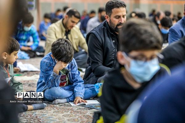 حضور جوانان و دانش‌آموزان در مراسم احیا شب نوزدهم ماه مبارک رمضان در ارومیه