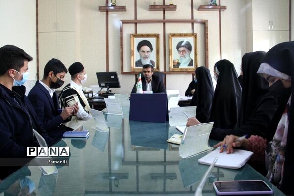 برگزاری اولین نشست هیات رئیسه یازدهمین دوره مجلس دانش‌آموزی در شهرکرد