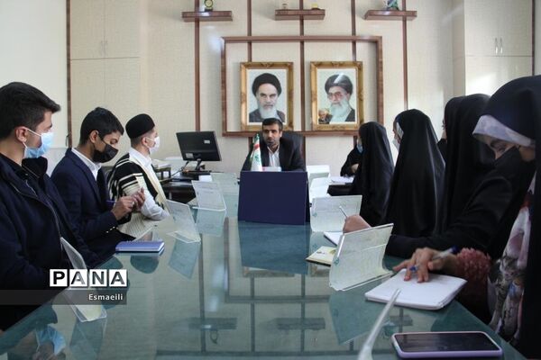 برگزاری اولین نشست هیات رئیسه یازدهمین دوره مجلس دانش‌آموزی در شهرکرد