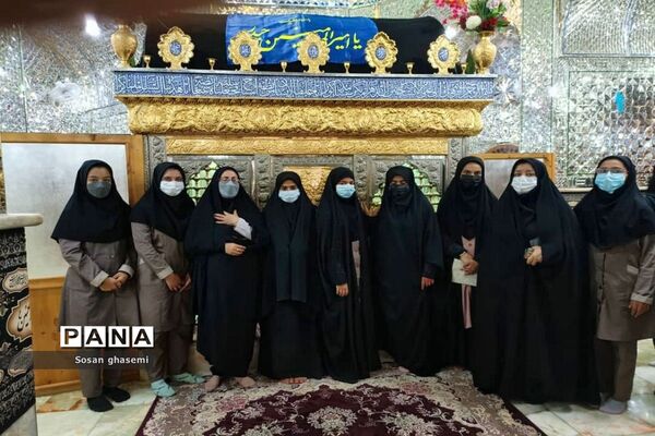 محفل انس با قرآن، دانش‌آموزان  دبیرستان دخترانه اندیشه بوشهر در  امامزاده عبدالمهیمن