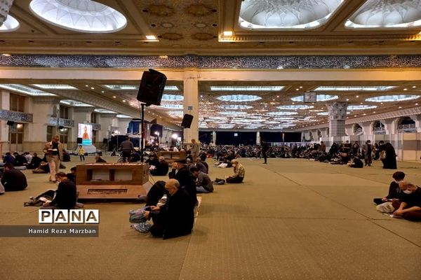 شب بیست و یکم ماه مبارک رمضان در مصلی امام خمینی(ره) تهران