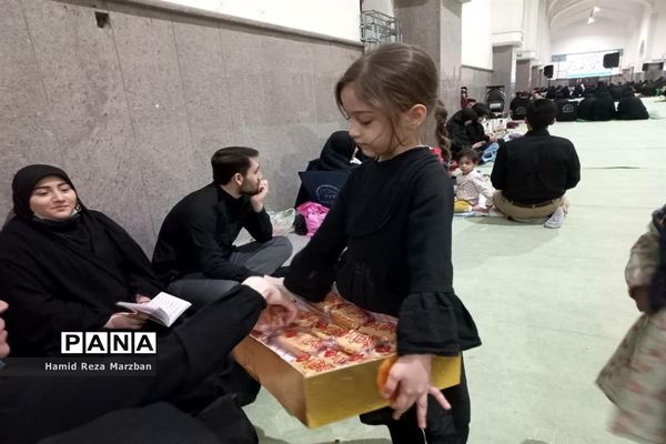 شب بیست و یکم ماه مبارک رمضان در مصلی امام خمینی(ره) تهران