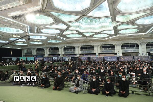 مراسم شب بیست و یکم ماه مبارک رمضان در مصلی تهران