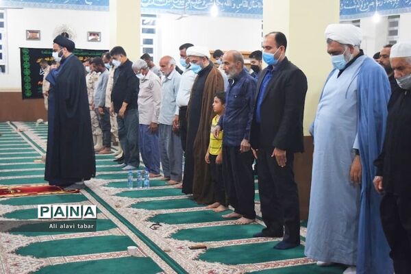 افطاری ساده در جزیره شیف