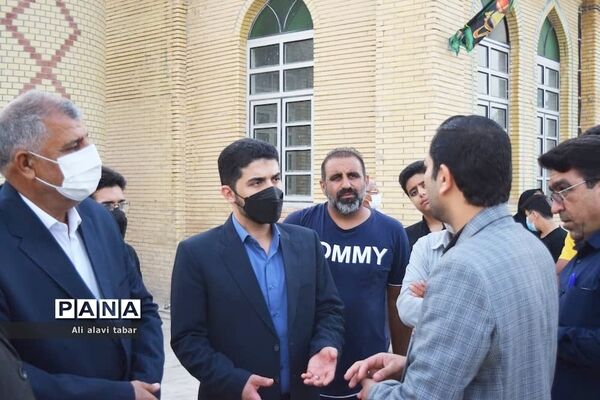 افطاری ساده در جزیره شیف