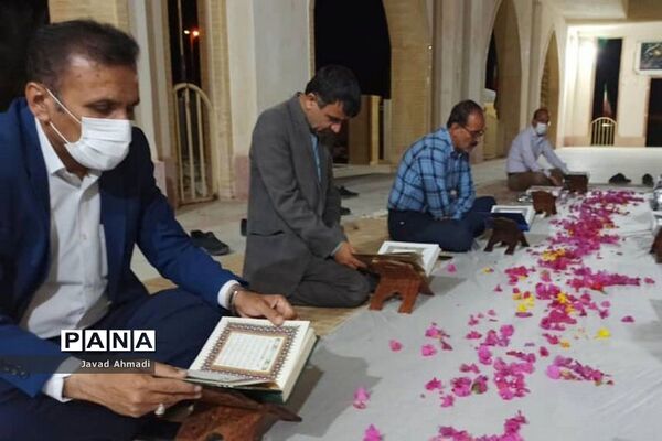 محفل انس با قرآن و ترتیل‌خوانی در گلزار شهدای شهرکاکی