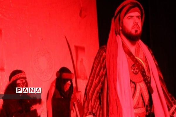 اجرای نمایش مذهبی برای ایتام تحت پوشش کمیته امداد در شهرستان کارون