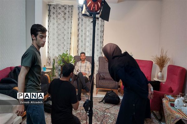 پشت صحنه فیلم کوتاه «میهمانی لاله»