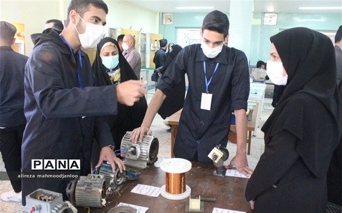 نمایشگاه دست‌ساخته‌ها و دستاوردهای دانش‌آموزی در شهرستان گلوگاه افتتاح شد
