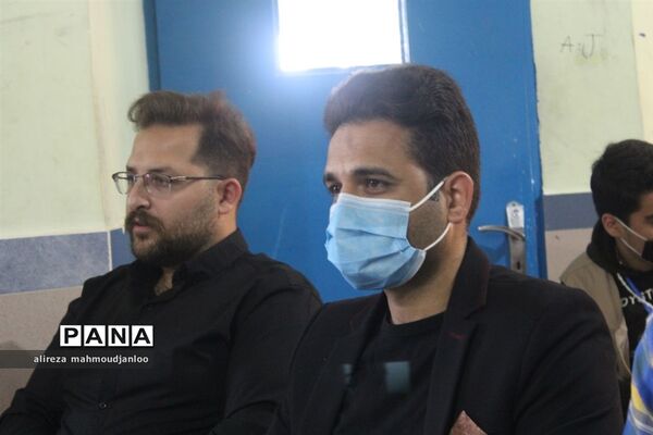 نمایشگاه دست‌ساخته‌ها و دستاوردهای دانش‌آموزی در گلوگاه