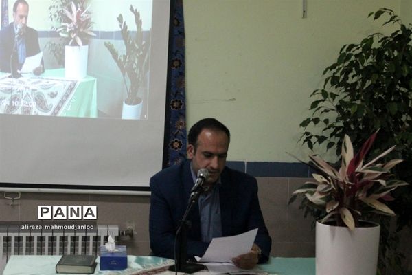 نمایشگاه دست‌ساخته‌ها و دستاوردهای دانش‌آموزی در گلوگاه