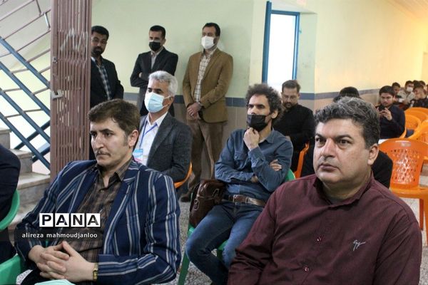 نمایشگاه دست‌ساخته‌ها و دستاوردهای دانش‌آموزی در گلوگاه