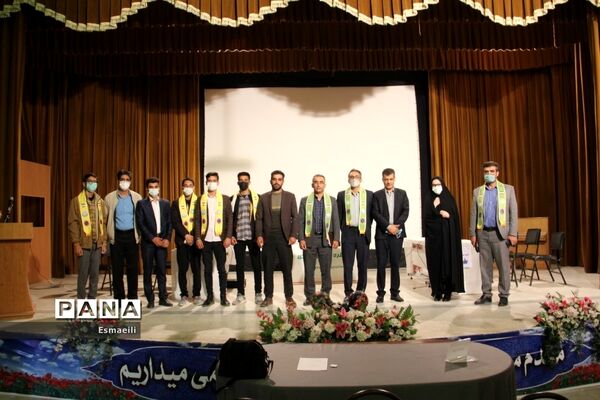 برگزاری مناظره حضوری دانش‌آموزی در استان چهارمحال و بختیاری
