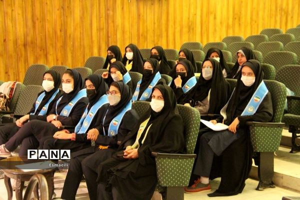 برگزاری مناظره حضوری دانش‌آموزی در استان چهارمحال و بختیاری