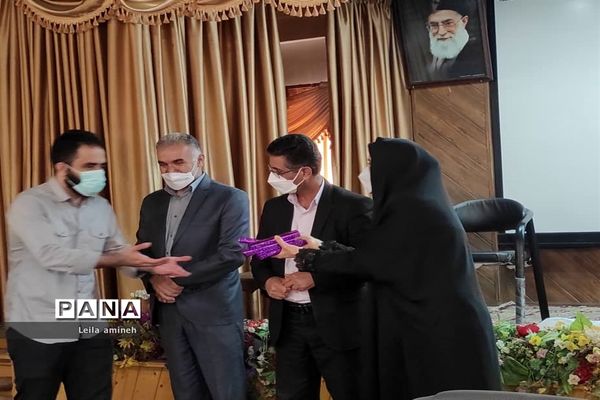 دومین مرحله از مناظره‌های دانش‌آموزی در مازندران