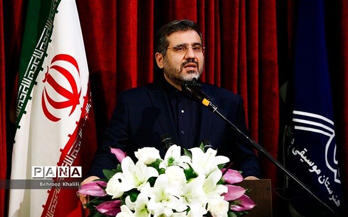 مردم، متولی رویدادهای دهه کرامت هستند