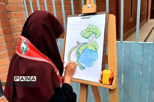برگزاری مراسم سرمایه‌گذاری در زمین با کاهش پلاستیک در شهرستان بهارستان‌‌