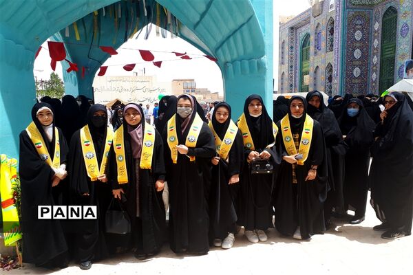 حضور گسترده دانش‌آموزان ابرکوه در راهپیمایی روز قدس