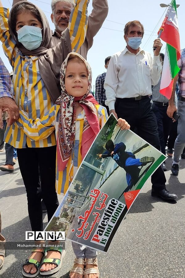 راهپیمایی روز قدس در هرمزگان با حضور پرشور فرهنگیان و دانش‌آموزان پیشتاز