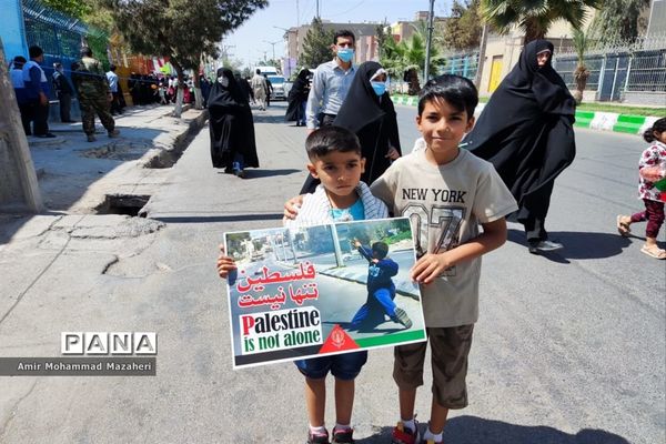 شور و اشتیاق حضور دانش‌آموزان زاهدانی در راهپیمایی روز قدس