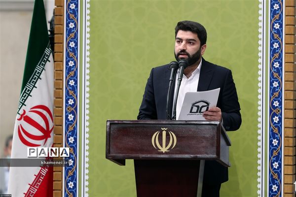 دیدار جمعی از دانشجویان با رهبر انقلاب