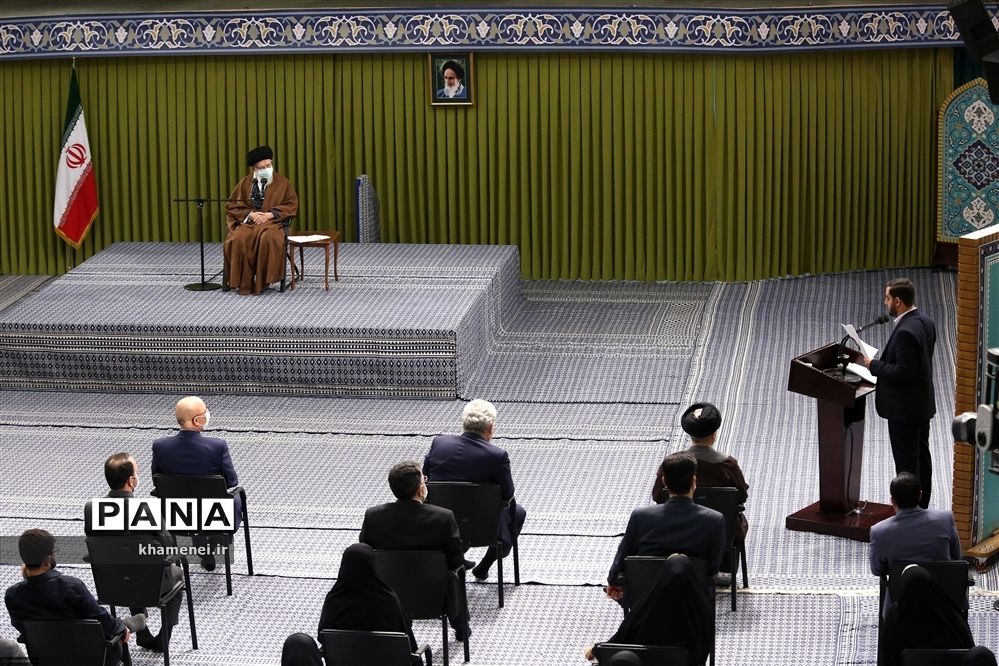 دیدار جمعی از دانشجویان با رهبر انقلاب