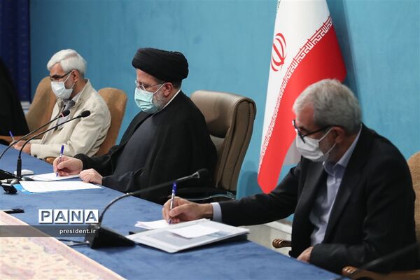 نشست هم‌اندیشی جمعی از فرهنگیان و فعالان حوزه تعلیم و تربیت کشور با رئیس جمهوری