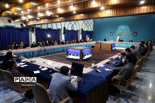 نشست هم‌اندیشی جمعی از فرهنگیان و فعالان حوزه تعلیم و تربیت کشور با رئیس جمهوری