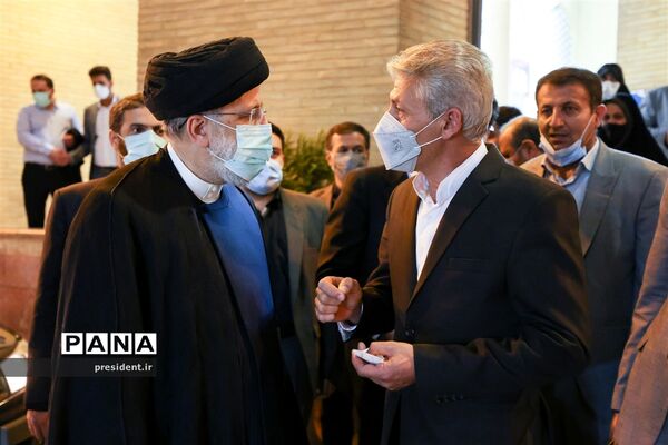 نشست هم‌اندیشی جمعی از فرهنگیان و فعالان حوزه تعلیم و تربیت کشور با رئیس جمهوری