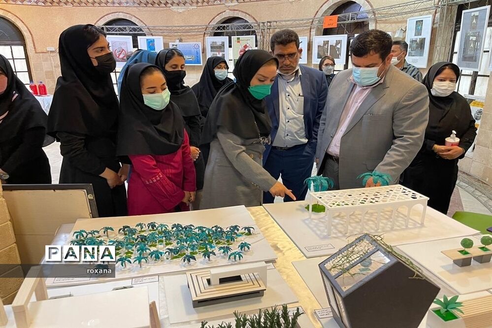 افتتاح نمایشگاه دست‌ساخت و دستاوردهای دانش‌آموزی در آبادان