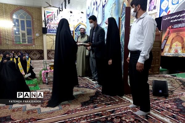 محفل نورانی انس با قرآن در مصلی شهر حسن‌آباد