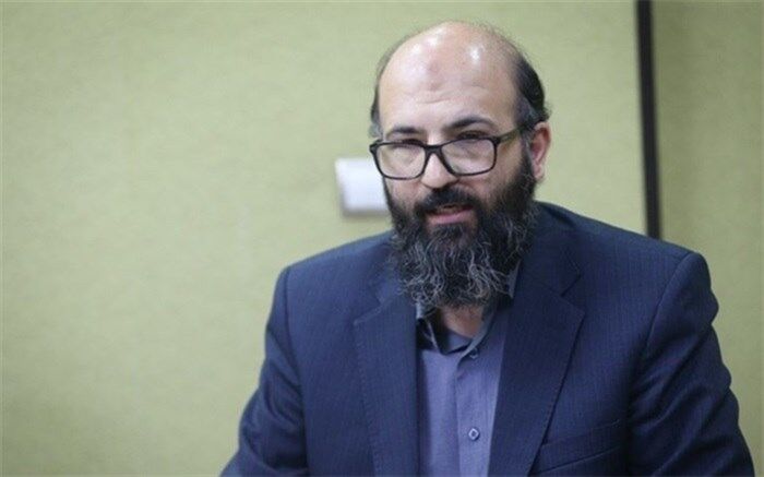 احمد شاکری: برگزاری حضوری نمایشگاه کتاب به نفع همه است
