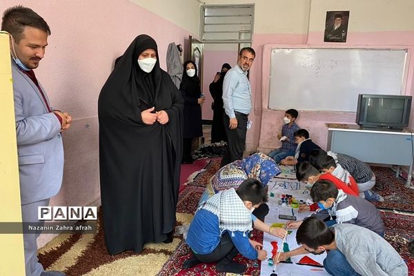 برگزاری نقاشی همگانی به مناسبت روز قدس در دبستان شهید فهمیده رودهن
