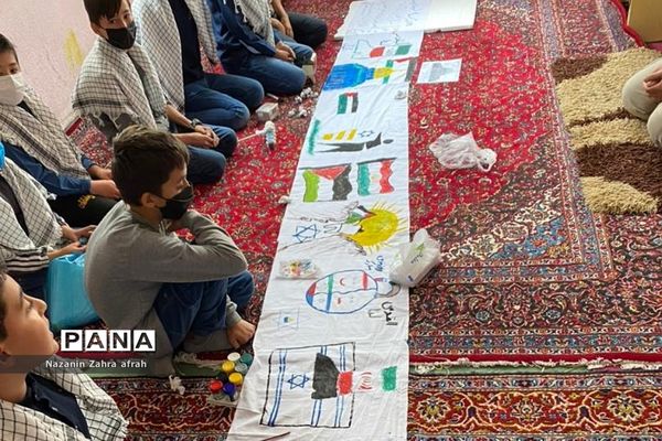 برگزاری نقاشی همگانی به مناسبت روز قدس در دبستان شهید فهمیده رودهن